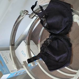 New black lace under wire bra